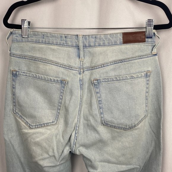 Hollister Ultra High Rise Mom Jeans Light Wash Distressed - Size 7R - 28 - Picture 9 of 10
